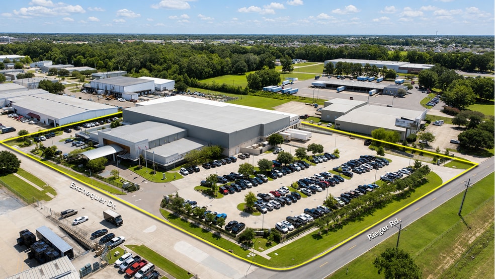 More Photos Of 7277 Exchequer Dr, Baton Rouge Distribution For Sale