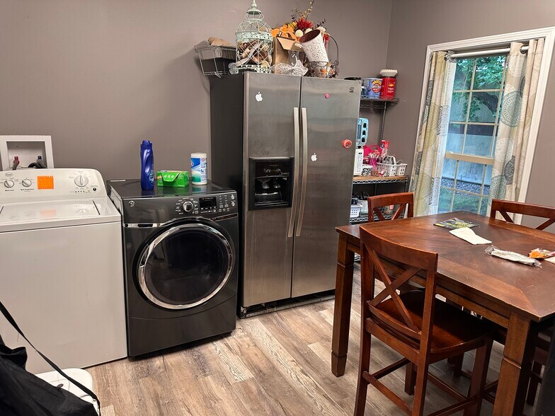 More Photos Of 2504 Veterans Memorial Pky S, Lafayette Office For Sale