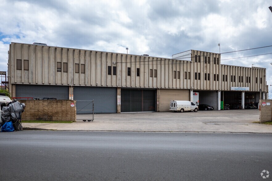 More Photos Of 80 Sand Island Access Rd, Honolulu Manufacturing For Lease