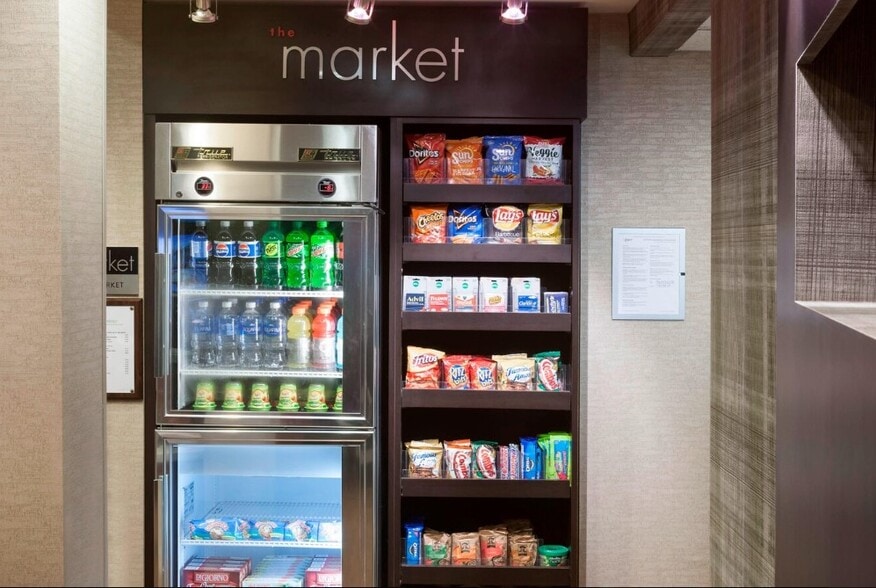 More Photos Of 451 Creighton Rd, Pensacola Hotel For Sale