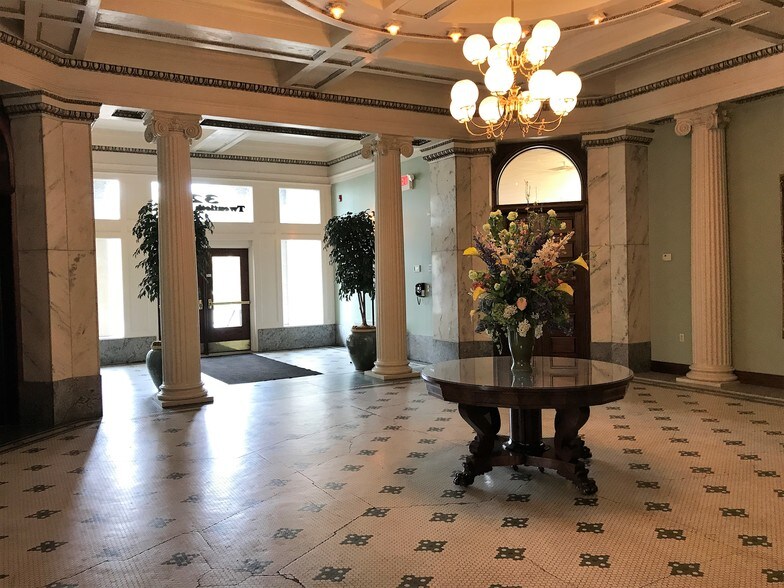 More Photos Of 32 20th St, Wheeling Office For Lease