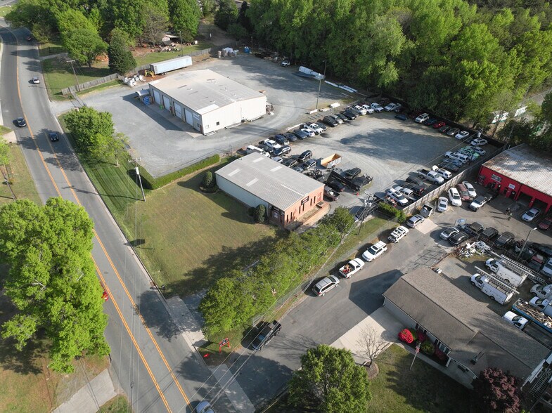 Primary Photo Of 7608 Grier Rd, Charlotte Warehouse For Lease