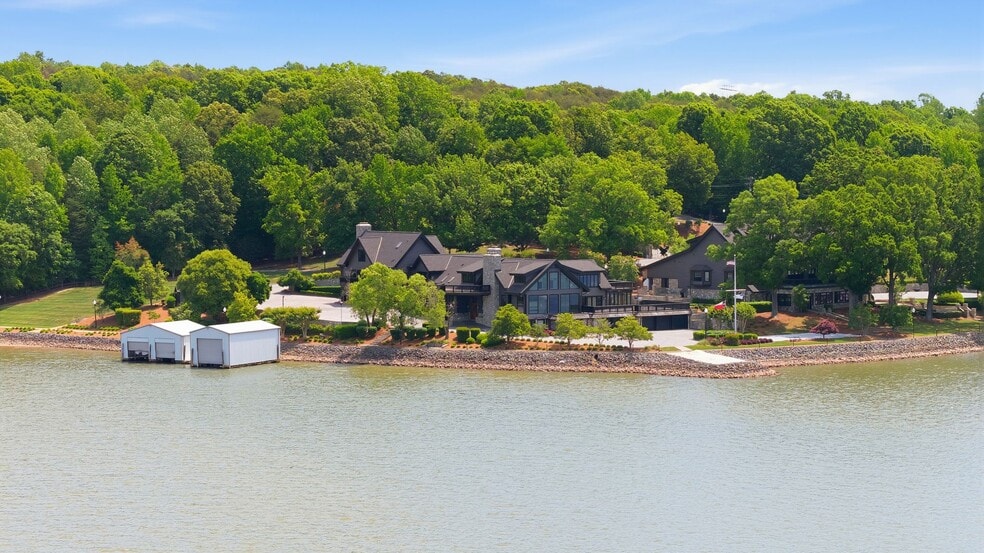 More Photos Of 9715 Nine Eagles Ln, Charlotte Specialty For Sale