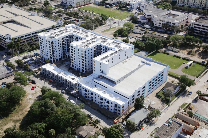 More Photos Of 609 2nd St, West Palm Beach Apartments For Lease