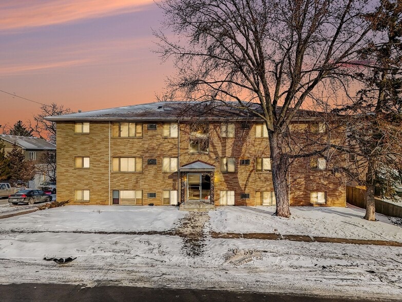 Primary Photo Of 1721 7th St E, Saint Paul Apartments For Sale
