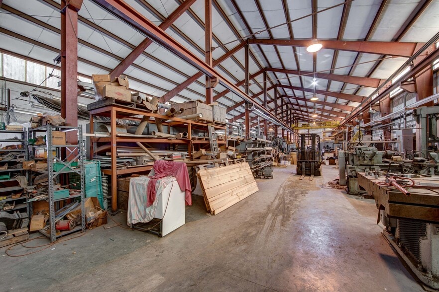 More Photos Of 1742 Monsanto Rd, Columbia Industrial For Lease