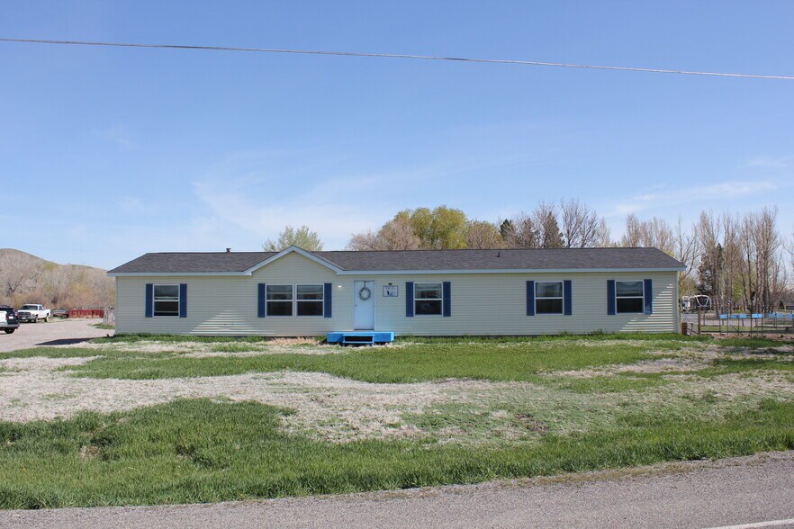 More Photos Of 735 W Park St, Dillon Trailer Camper Park For Sale