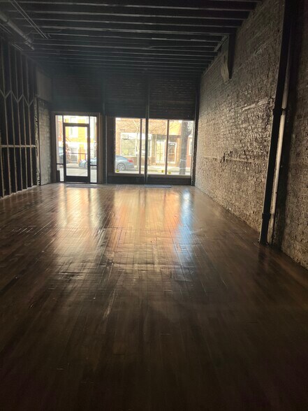 More Photos Of 1531 W 18th St, Chicago Apartments For Lease