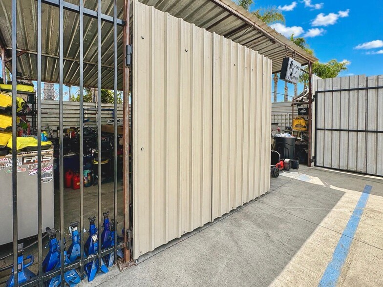 More Photos Of 5666 Etiwanda Ave, Jurupa Valley Storefront For Sale