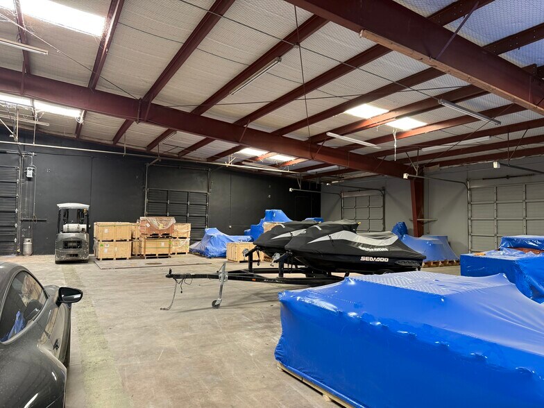 More Photos Of 6024 Old Hemphill Rd, Fort Worth Warehouse For Lease