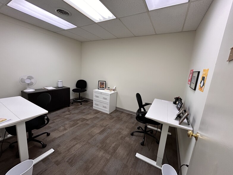 More Photos Of 6714 Patterson Ave, Richmond Office For Lease