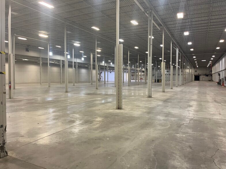 More Photos Of 801-829 Janesville Ave, Fort Atkinson Manufacturing For Sale