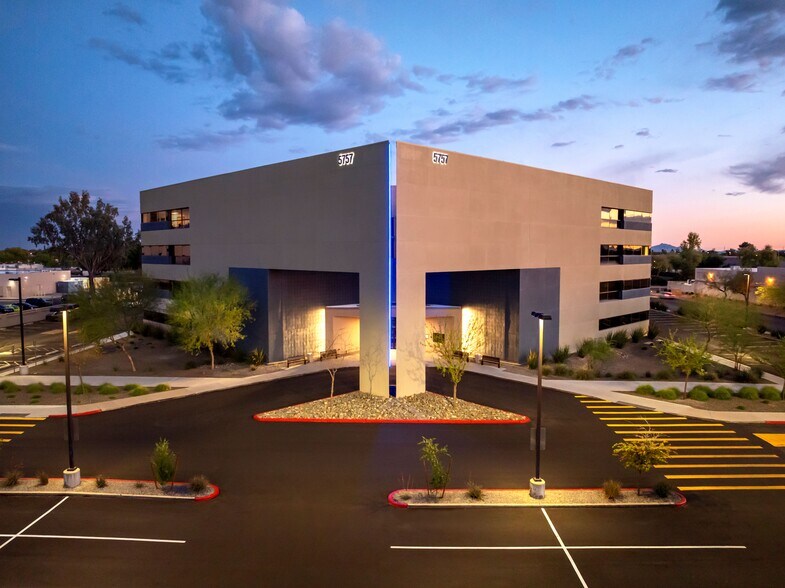 More Photos Of 5757 W Thunderbird Rd, Glendale Medical For Lease