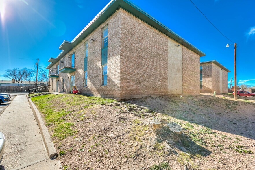 More Photos Of 1707-1717 Greenwood St, San Angelo Apartments For Sale
