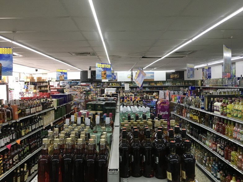 More Photos Of 718 13th St, Saint Cloud Convenience Store For Sale