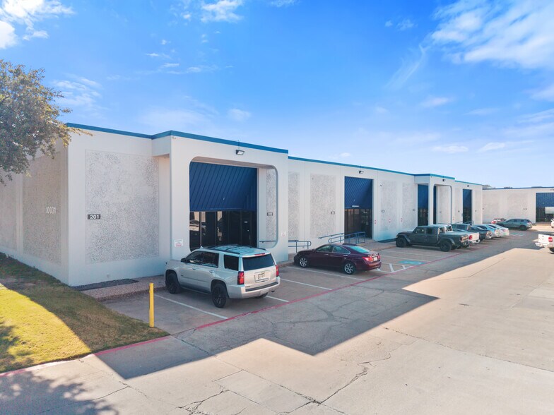 Primary Photo Of 10031 Monroe Dr, Dallas Flex For Lease
