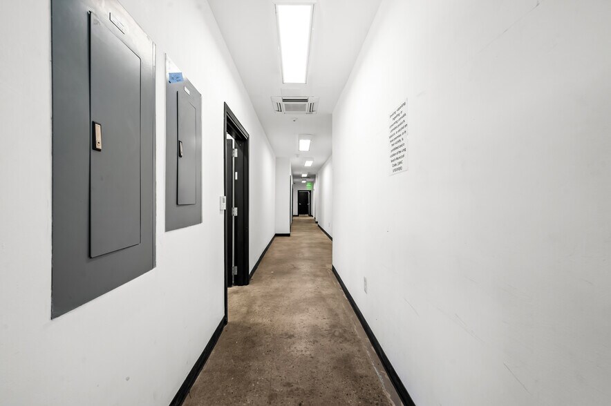 More Photos Of 1440 Cota Ave, Long Beach Distribution For Sale