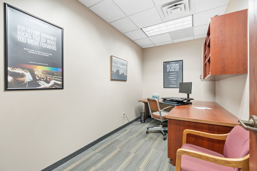 More Photos Of 2905 Lexington Ave S, Eagan Flex For Sale