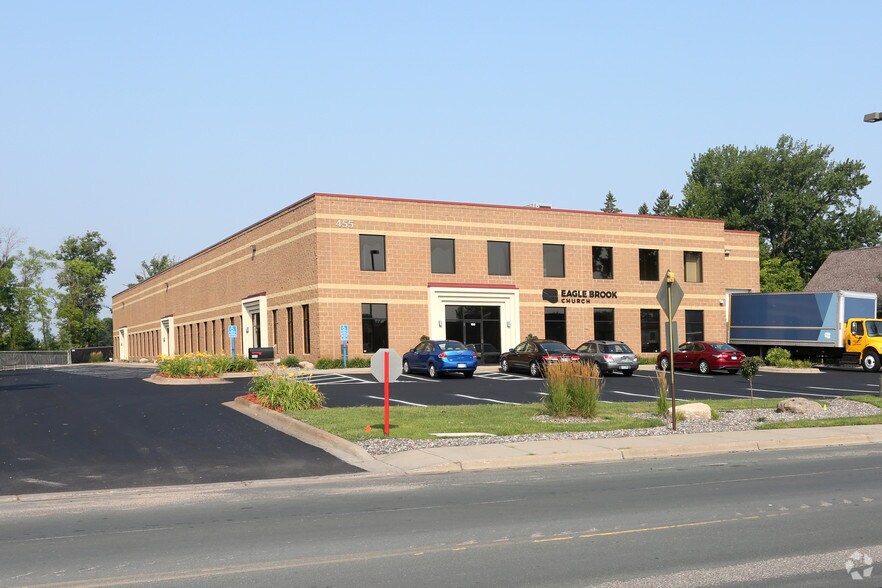 Primary Photo Of 455 Willow Dr N, Long Lake Service For Lease