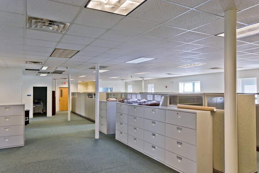 More Photos Of 211 Water St, Augusta Office For Sale