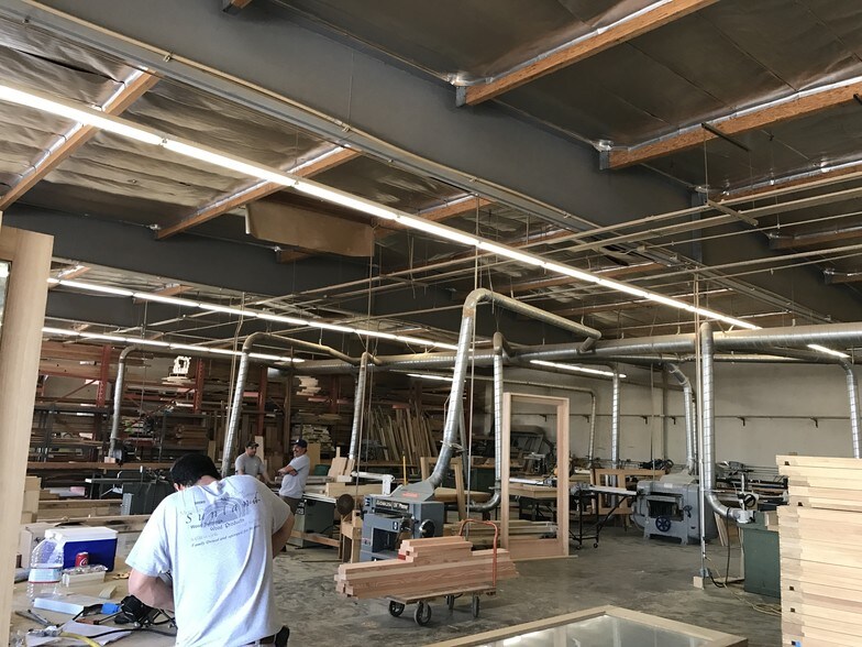 More Photos Of 7442 Varna Ave, North Hollywood Warehouse For Lease