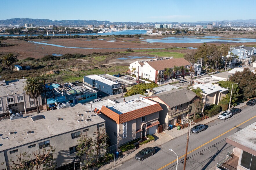 More Photos Of 363 Pershing Dr, Playa del Rey Multifamily For Sale