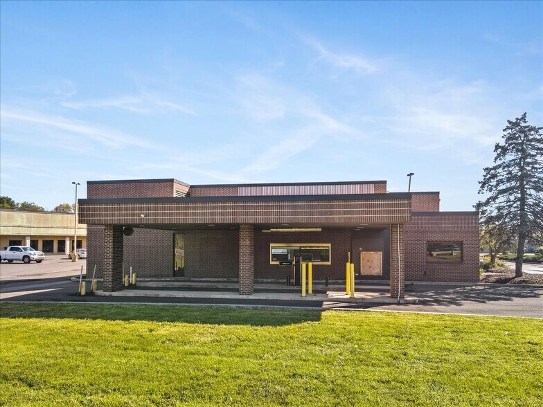 More Photos Of 209 Skyline Dr, East Stroudsburg Freestanding For Lease