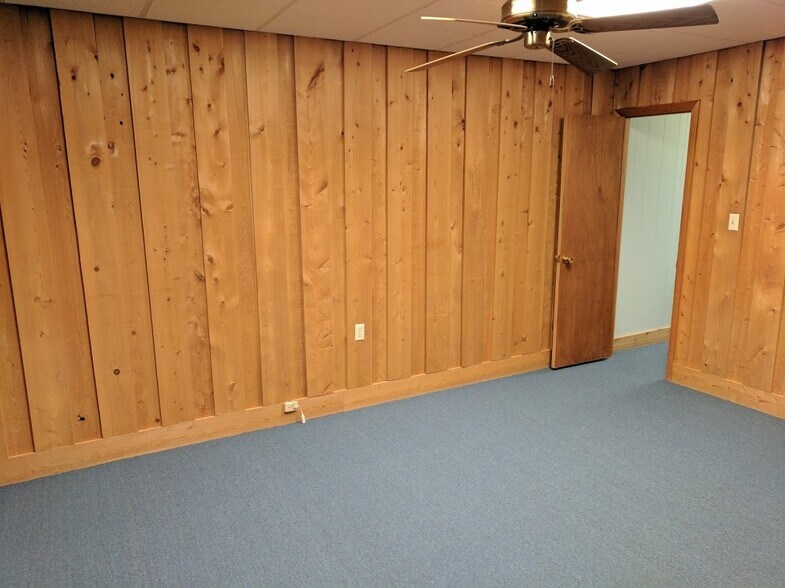 More Photos Of 4336 Fayetteville Rd, Lumberton Office For Lease