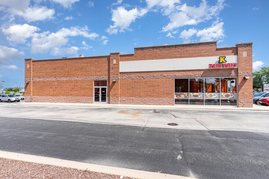 More Photos Of 5942-5948 W Touhy Ave, Niles Storefront For Sale