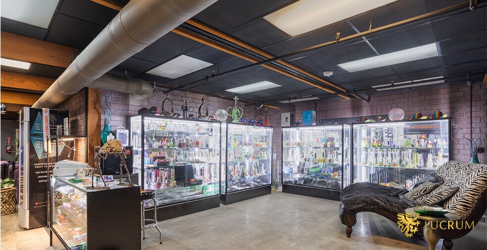 More Photos Of 296 S Palm Canyon Dr, Palm Springs Storefront Retail Office For Sale