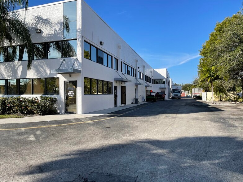 More Photos Of 4555 NW 103rd Ave, Sunrise Warehouse For Lease