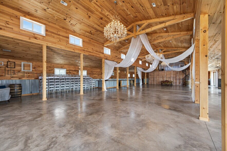 More Photos Of 639 Wagon Wheel Rd, Elk Creek Lodge Meeting Hall For Sale