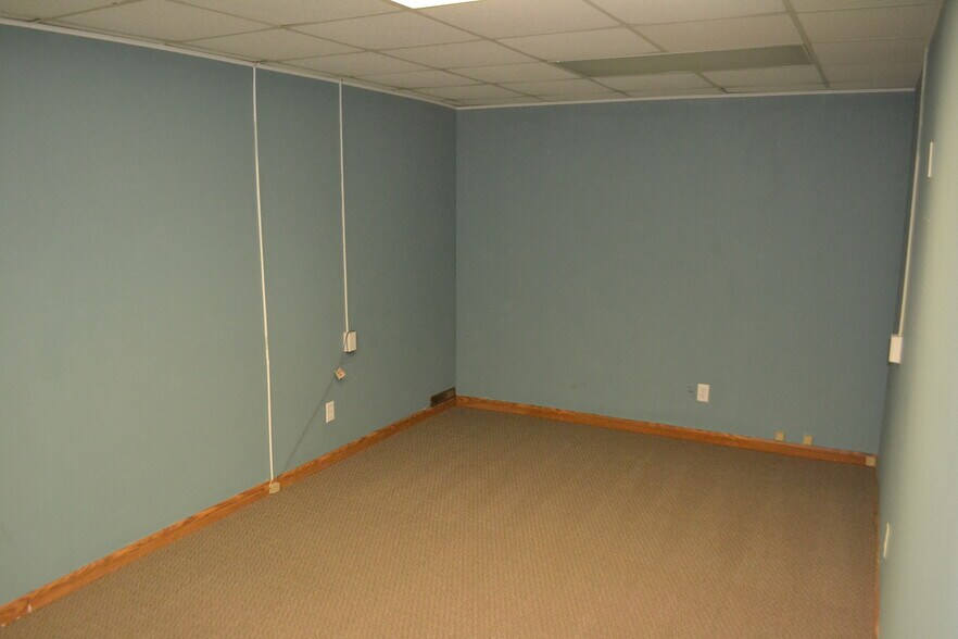 More Photos Of 115 N 6th St, Wausau Medical For Lease