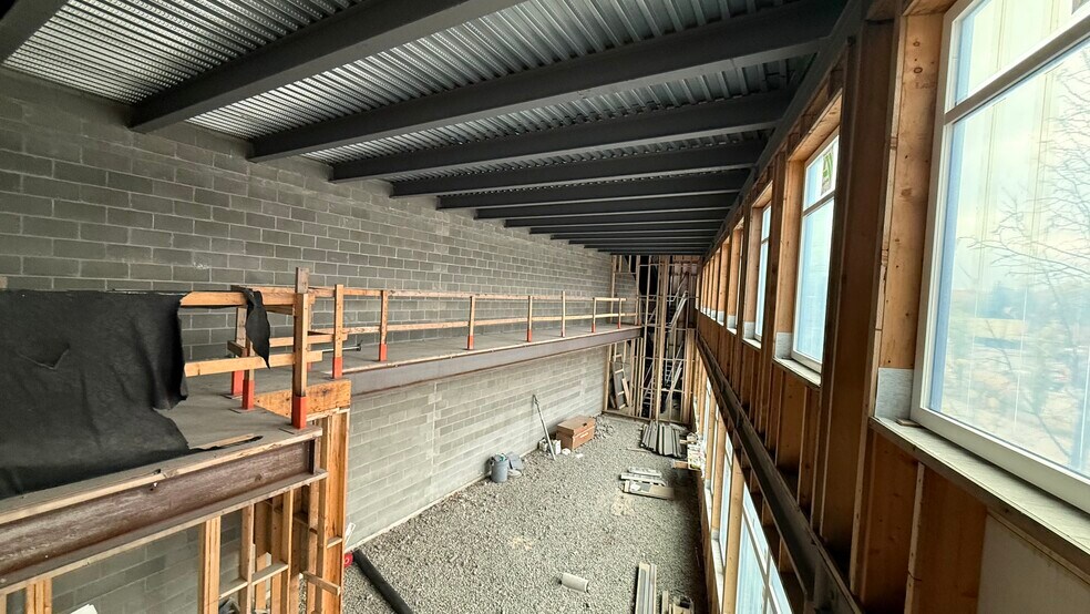 More Photos Of 1659 Water St, Kelowna General Retail For Lease