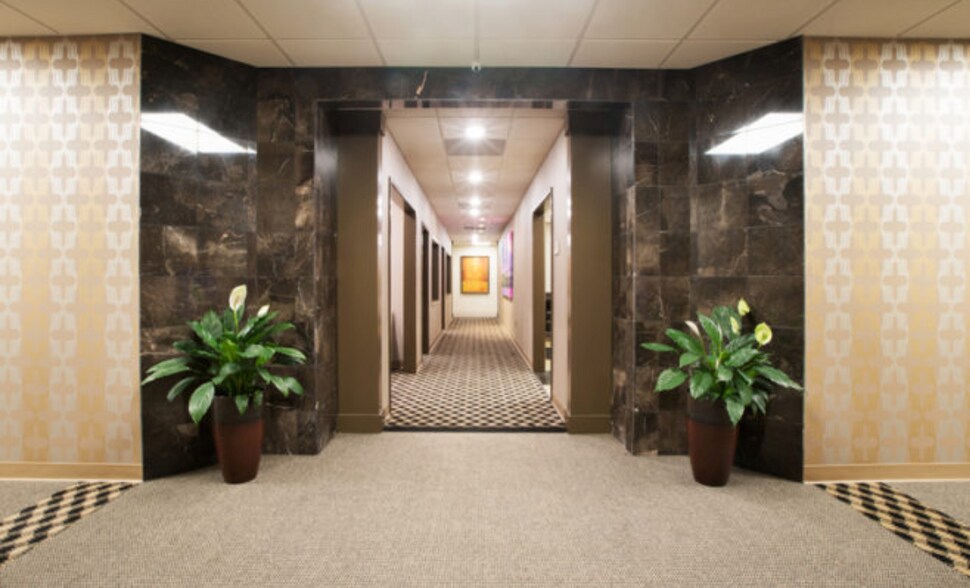 More Photos Of 10201 W Markham St, Little Rock Coworking Space