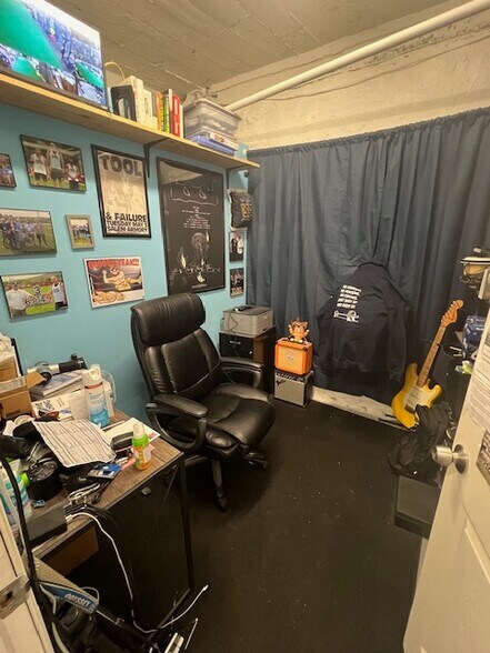 More Photos Of 31-33 Railroad Ave, Westerly Storefront Retail Office For Sale