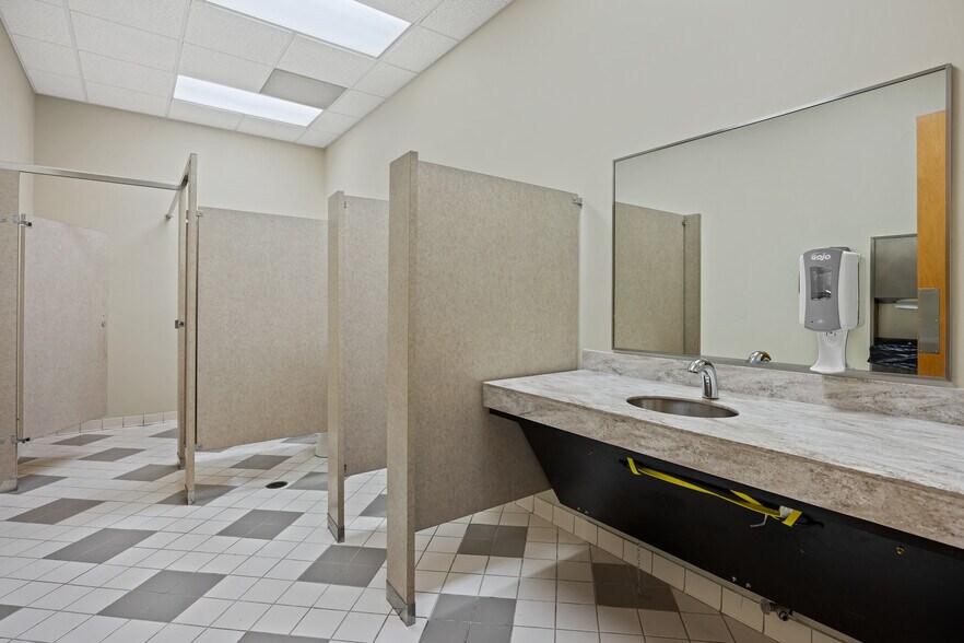 More Photos Of 6300-6310 Chapel Hill Rd, Raleigh Office For Sale