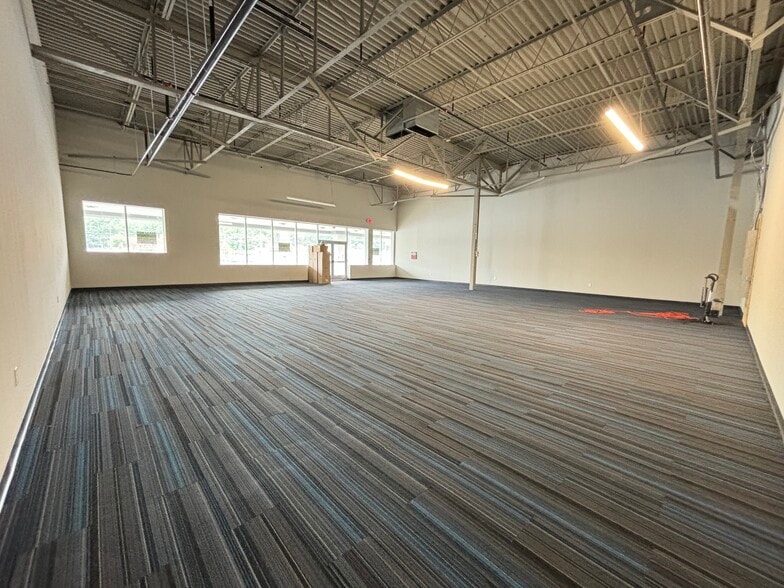 More Photos Of 380-432 John Fitch Hwy, Fitchburg Unknown For Lease