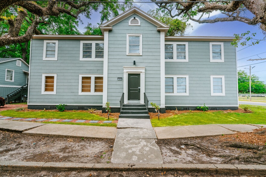 More Photos Of 1300 Illinois St, Mobile Multifamily For Sale