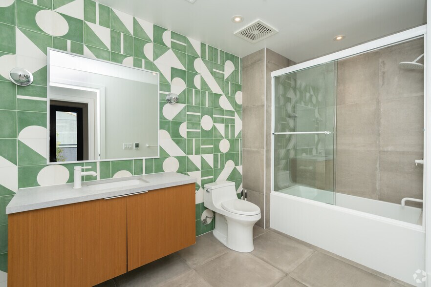 More Photos Of 330 S Cedros Ave, Solana Beach Apartments For Lease