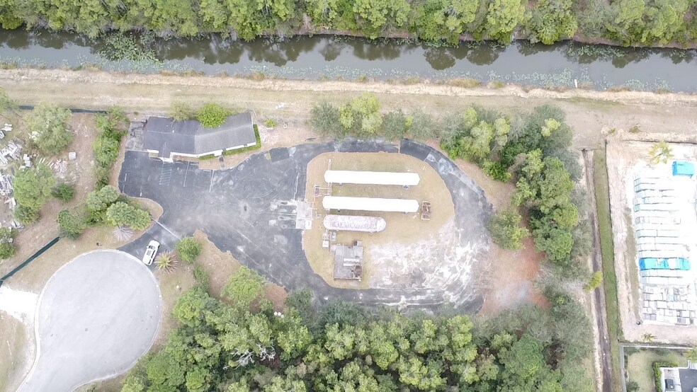 More Photos Of 15895 Assembly Loop, Jupiter Contractor Storage Yard For Sale