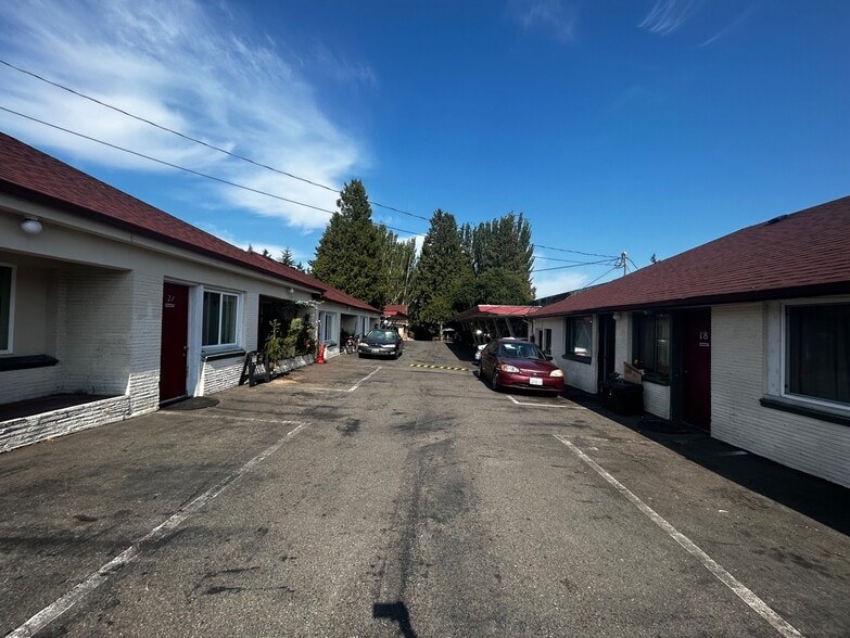 More Photos Of 23905 Highway 99, Edmonds Hotel For Sale