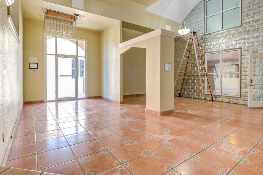 More Photos Of 1319 March Rd, San Antonio Loft Creative Space For Lease