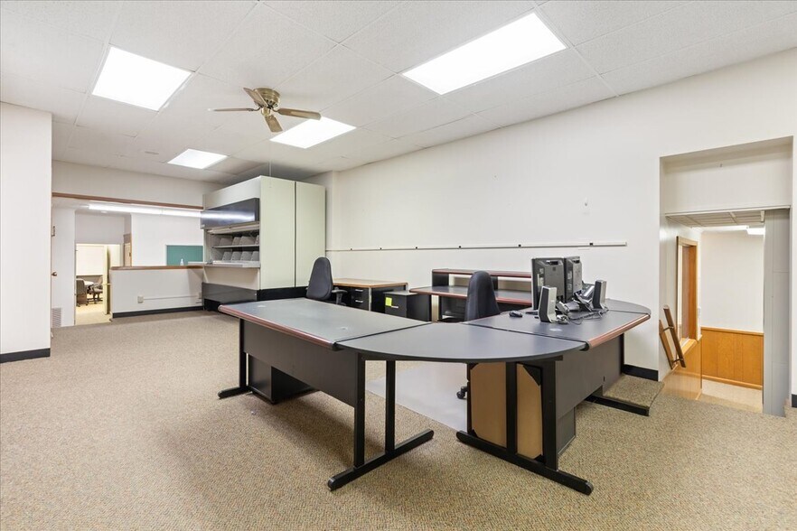 More Photos Of 127 Pearl St, Council Bluffs Office For Lease