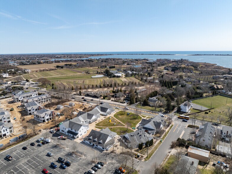More Photos Of 760 Montauk Hwy, Water Mill Unknown For Lease