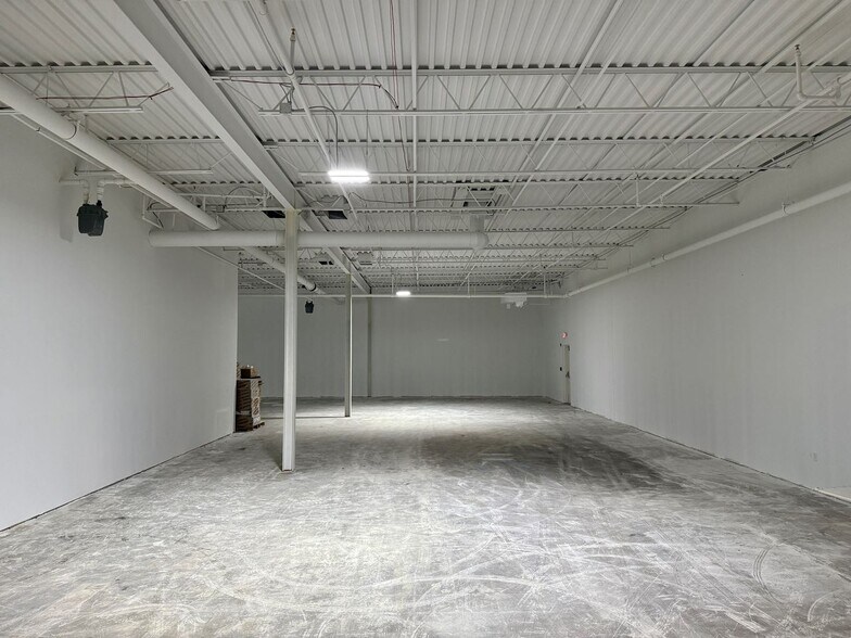 More Photos Of 1 Electronics Dr, Hamilton Light Manufacturing For Lease