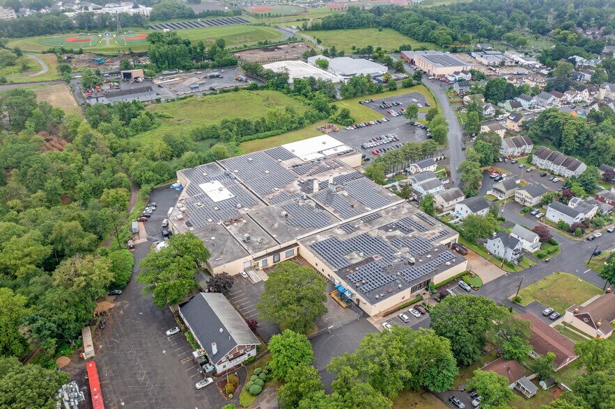 More Photos Of 380 Horace St, Bridgeport Manufacturing For Lease