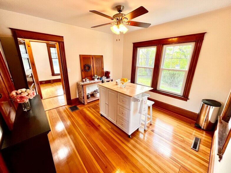 More Photos Of 546 Broadway, Bangor Storefront Retail Residential For Sale