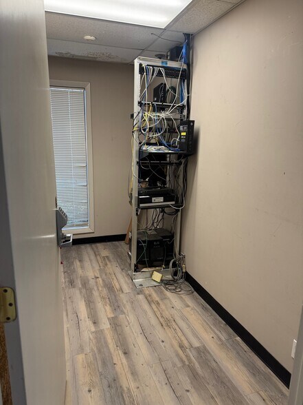 More Photos Of 6131 Atlantic Blvd, Jacksonville Bank For Lease