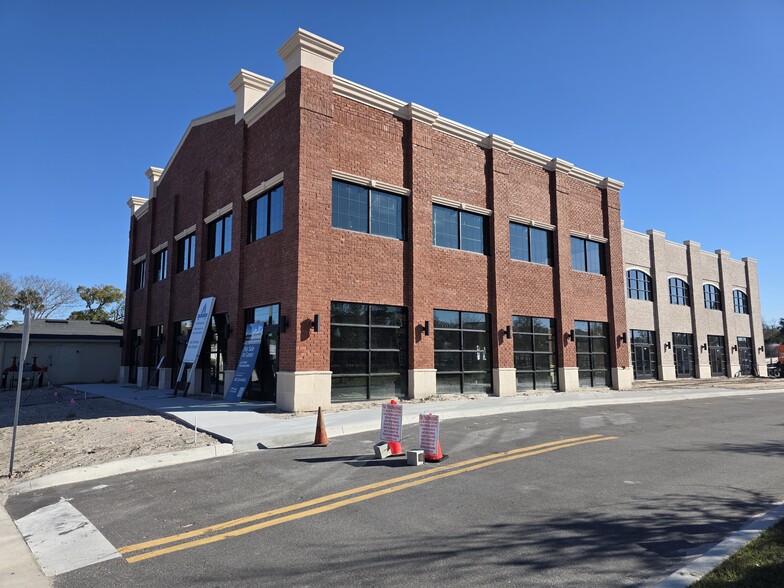 More Photos Of 425 S Woodland Blvd, Deland Office For Lease